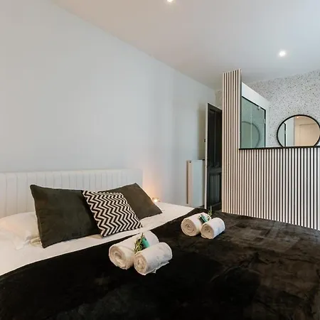 Huswell - Beautiful And Spacious Vacation With Parking Semesterbostad Blankenberge