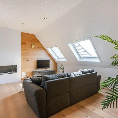 Semesterbostad Huswell - Beautiful And Spacious Vacation With Parking *