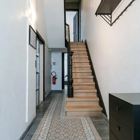 Huswell - Beautiful And Spacious Vacation With Parking Semesterbostad *