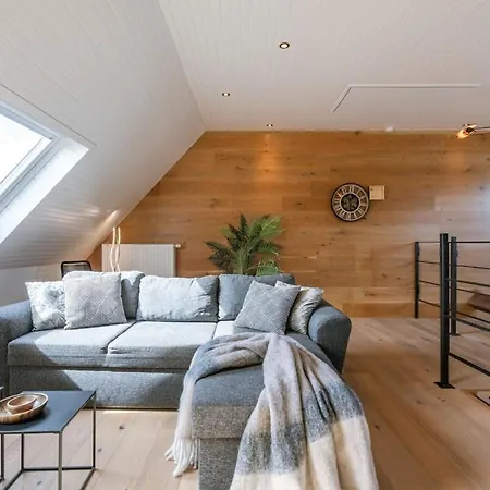 Huswell - Beautiful And Spacious Vacation With Parking *