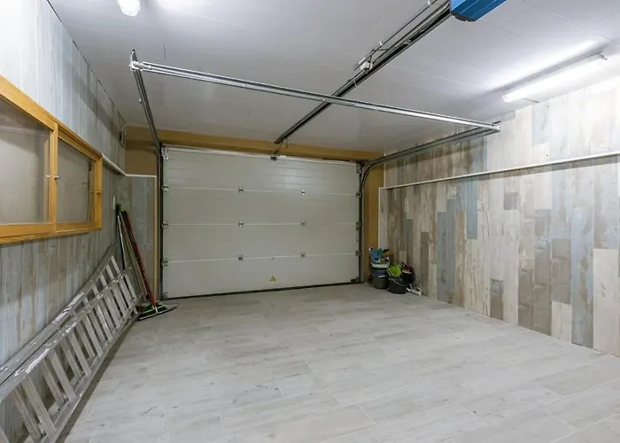 בית נופש Huswell - Beautiful And Spacious Vacation With Parking בלנקנברג