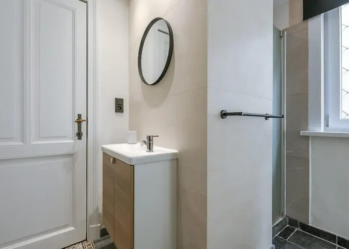 Huswell - Beautiful And Spacious Vacation With Parking Hébergement de vacances