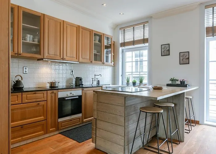 Huswell - Beautiful And Spacious Vacation With Parking